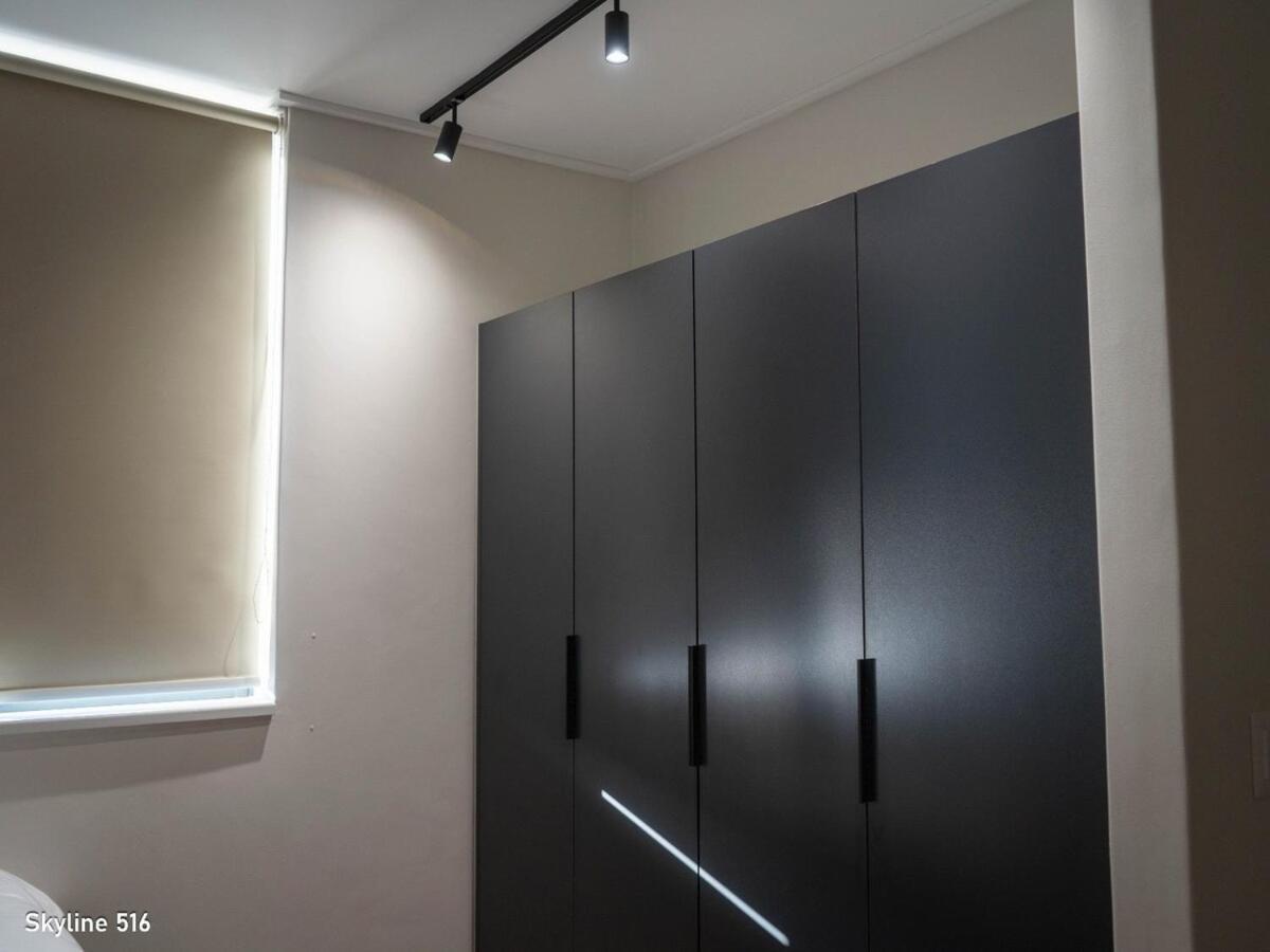 On Park 516 At Century Appartement